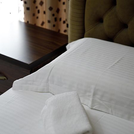 Bora Hotel Gjirokastër Esterno foto