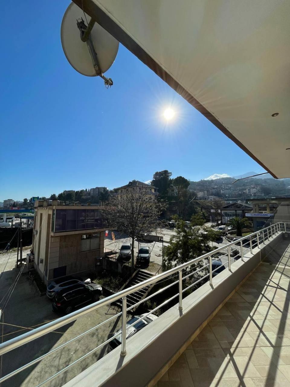 Bora Hotel Gjirokastër Esterno foto