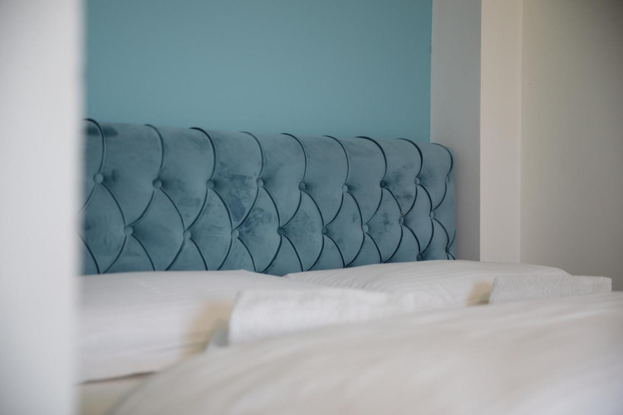 Bora Hotel Gjirokastër Esterno foto