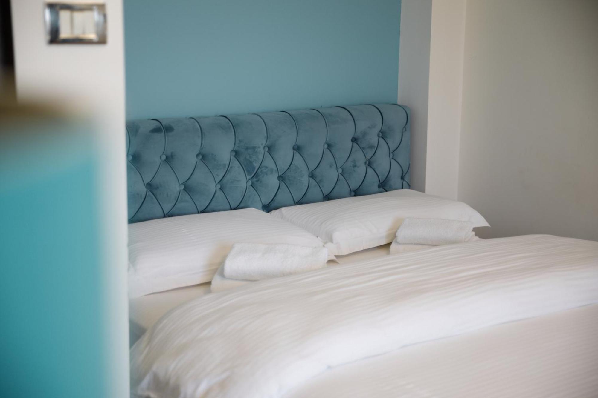 Bora Hotel Gjirokastër Esterno foto