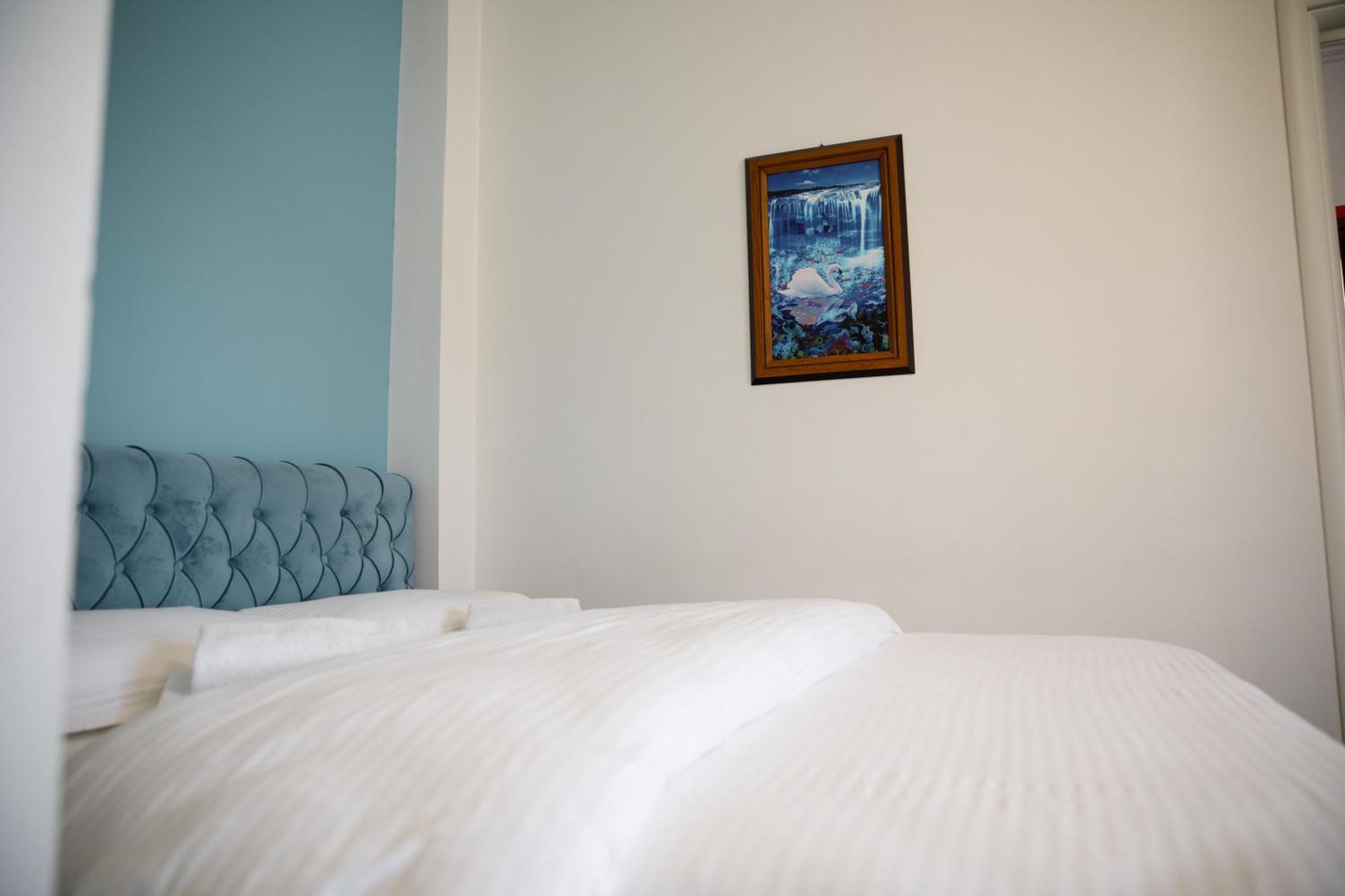 Bora Hotel Gjirokastër Esterno foto