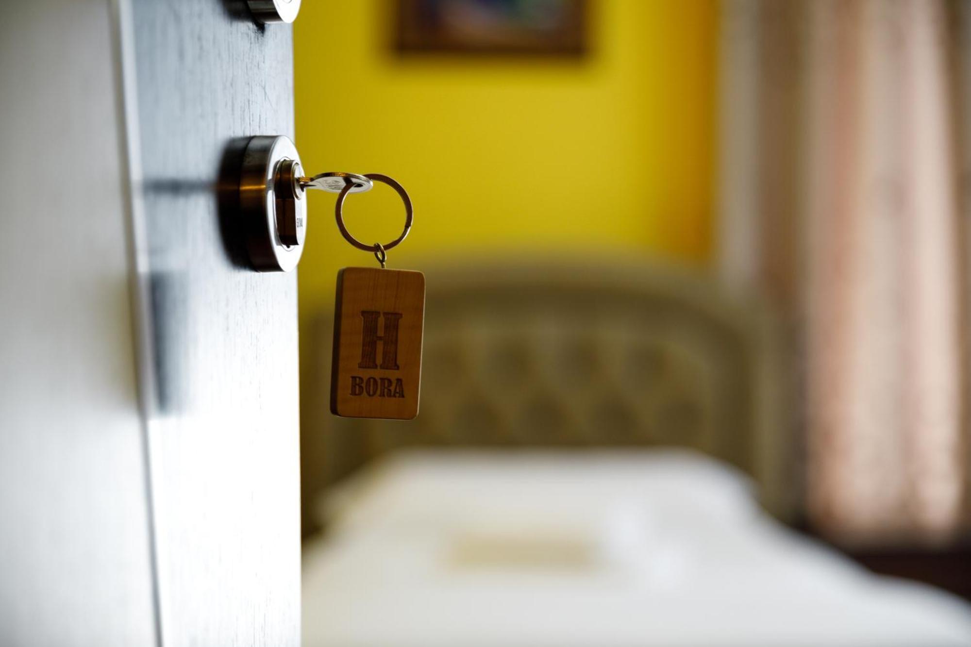 Bora Hotel Gjirokastër Esterno foto