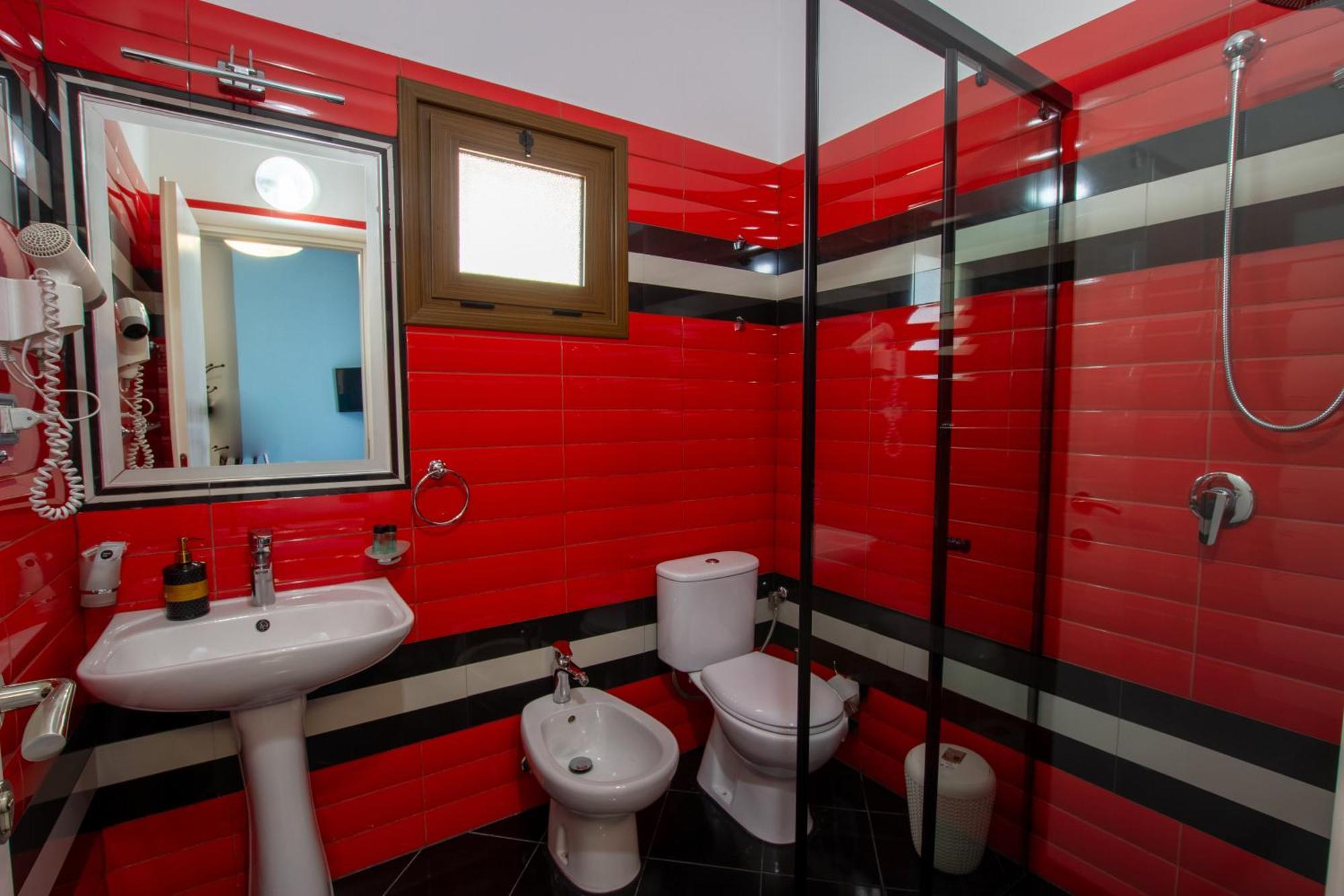 Bora Hotel Gjirokastër Esterno foto