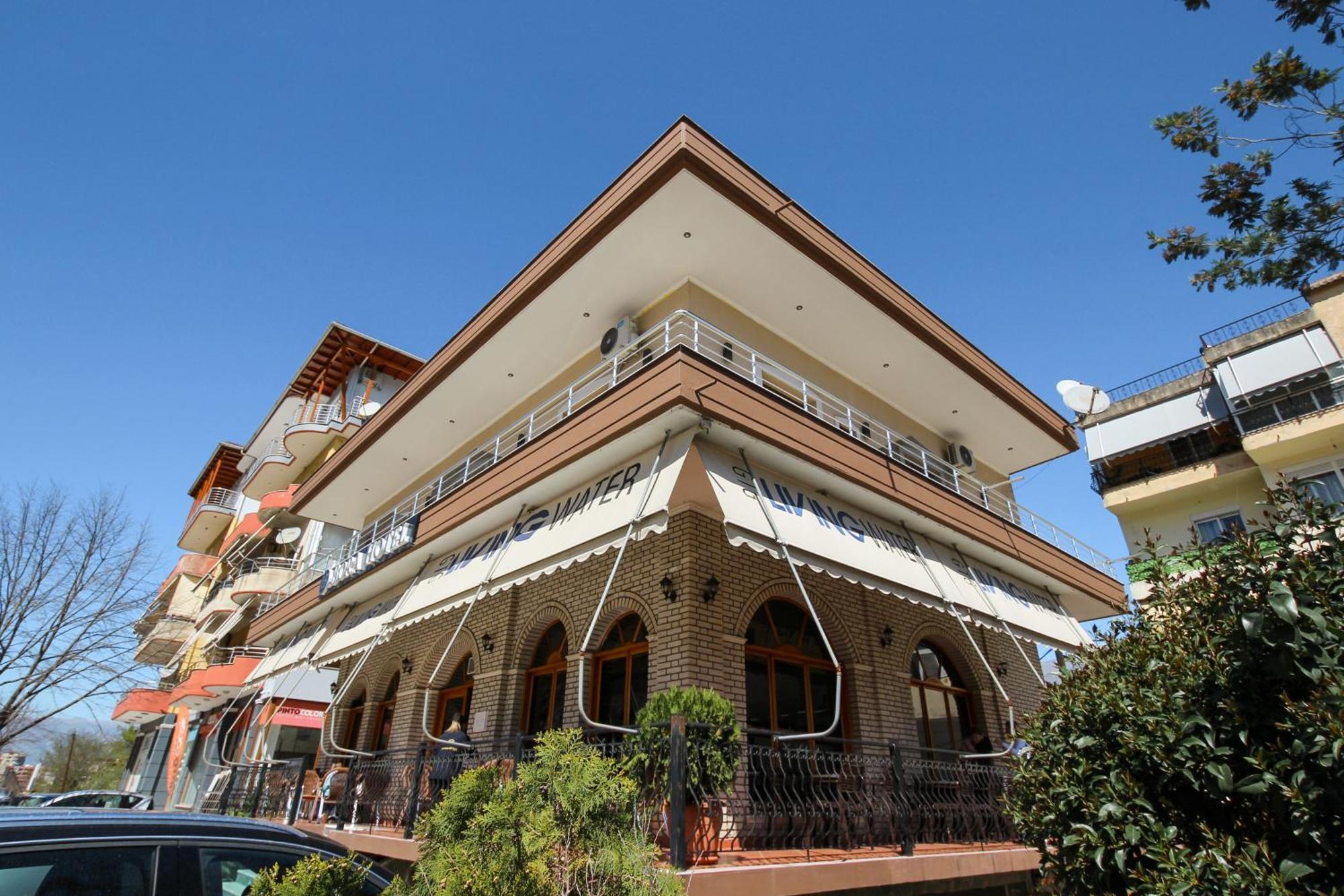 Bora Hotel Gjirokastër Esterno foto