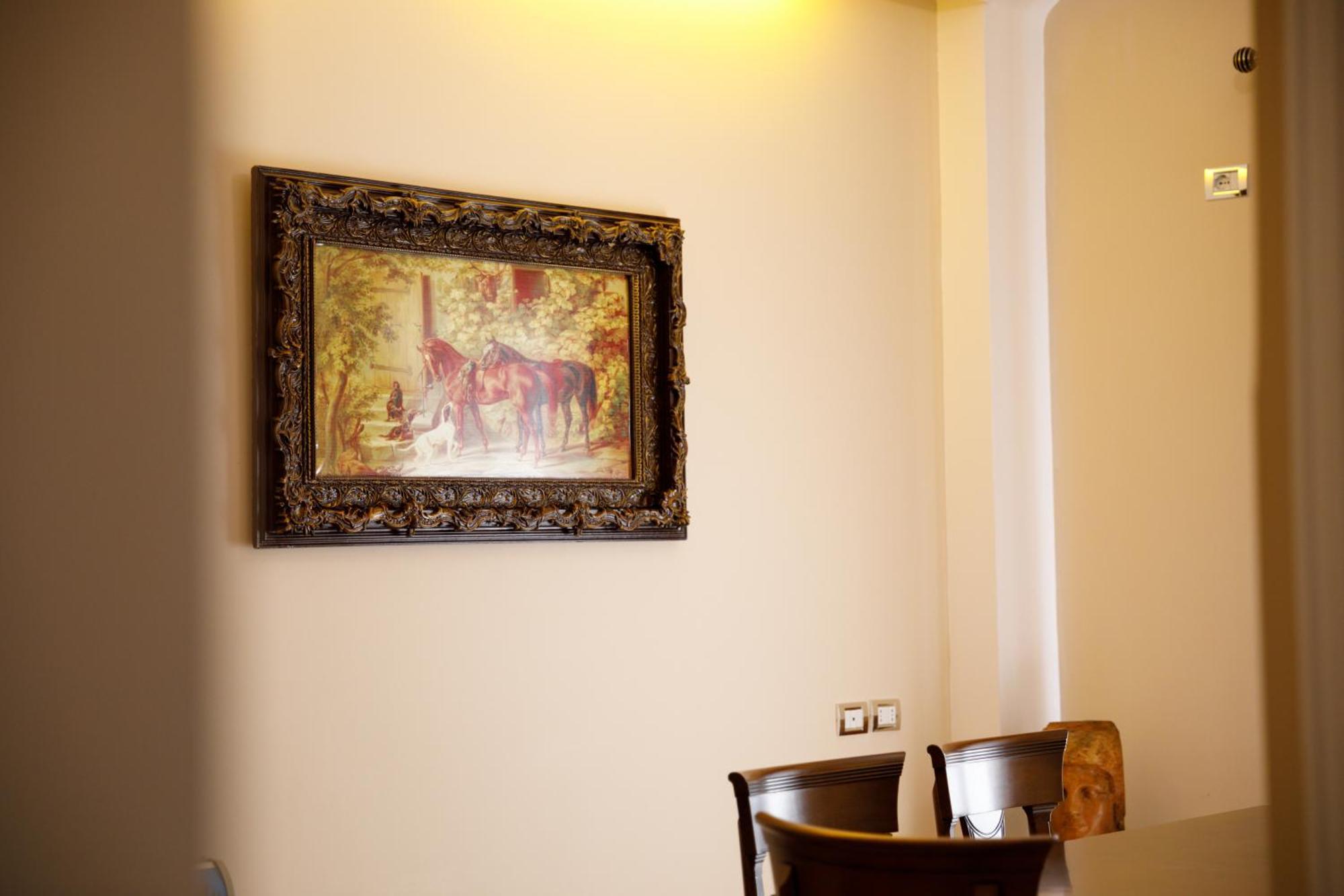 Bora Hotel Gjirokastër Esterno foto