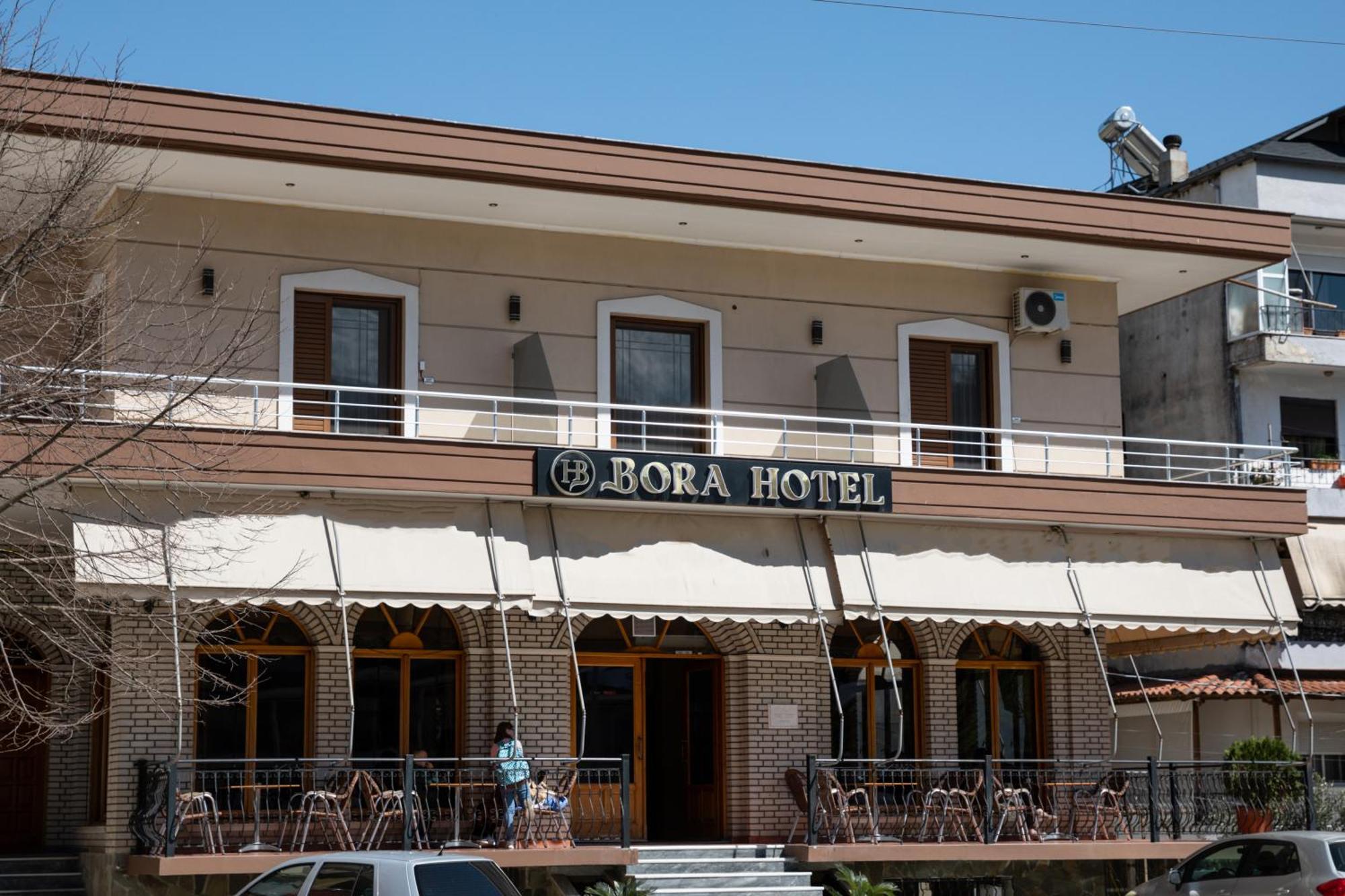 Bora Hotel Gjirokastër Esterno foto
